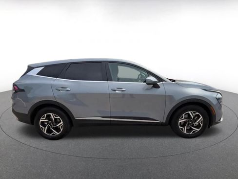 Used 2025 Kia Sportage LX FWD image 16