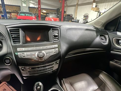 Used 2019 INFINITI QX60 Luxe w/ Essential Package image 14