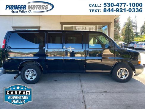 Used 2008 Chevrolet Express 1500 AWD Passenger w/ LT Preferred Equipment Group image 1