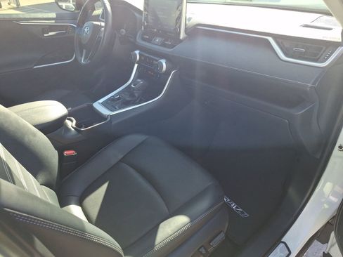 Used 2022 Toyota RAV4 Limited image 34