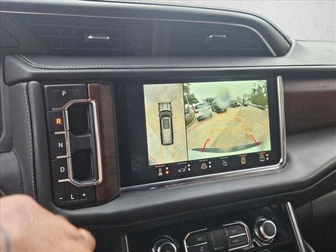 Used 2023 GMC Yukon Denali Ultimate image 24