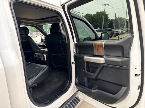 Used 2019 Ford F150 Lariat w/ Equipment Group 502A Luxury AWD/4WD image 48