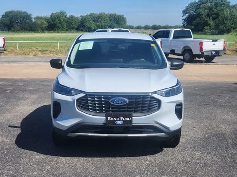 Used 2025 Ford Escape Active AWD/4WD image 2
