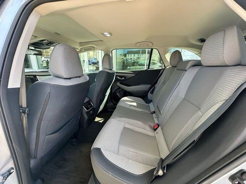 Used 2025 Subaru Outback Premium image 11