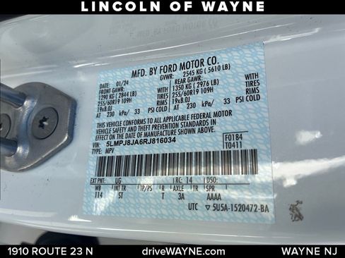 Certified 2024 Lincoln Nautilus Premier AWD/4WD image 25