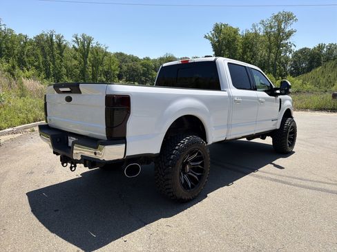 Used 2022 Ford F250 Lariat w/ Lariat Value Package AWD/4WD image 5