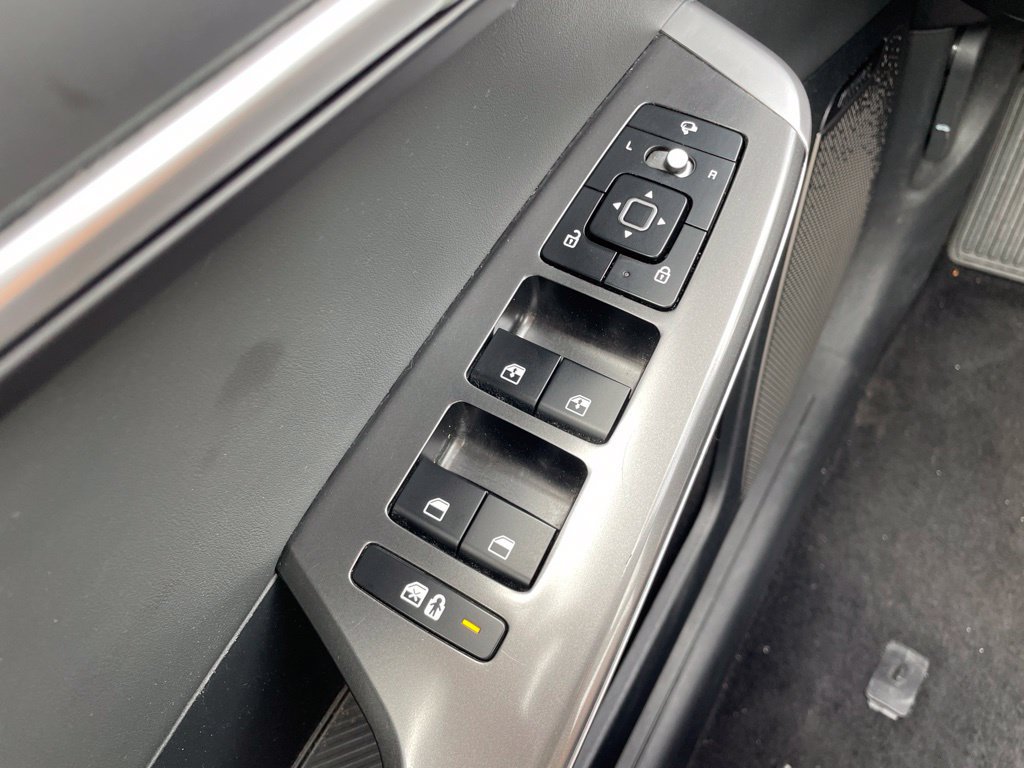 Used 2023 Kia EV6 Wind w/ Wind Technology Package AWD/4WD image 24