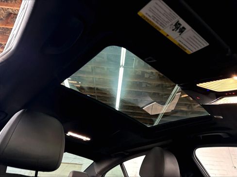 Used 2019 BMW 530e RWD image 24