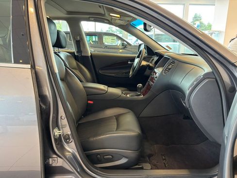 Used 2016 INFINITI QX50 AWD w/ Deluxe Touring Package image 24