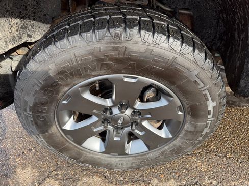 Used 2012 Ford F150 STX w/ STX Decor Pkg image 17