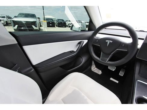 Used 2022 Tesla Model Y Performance AWD/4WD image 8