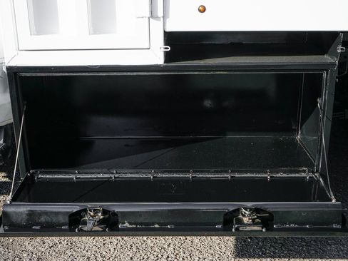 Used 2022 RAM 5500 Tradesman w/ Chrome Appearance Group image 7