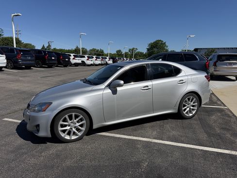Used 2011 Lexus IS 250 w/ Premium Pkg Value Edition RWD image 6