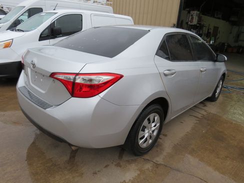 Used 2015 Toyota Corolla L image 4