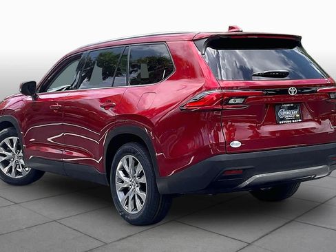 Certified 2024 Toyota Grand Highlander FWD image 13