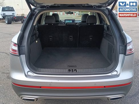 Used 2023 Lincoln Nautilus Reserve AWD/4WD image 8