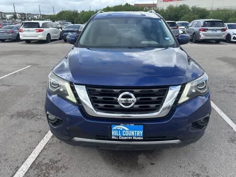 Used 2018 Nissan Pathfinder SV image 8