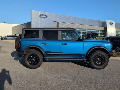 Used 2024 Ford Bronco Wildtrak image 3