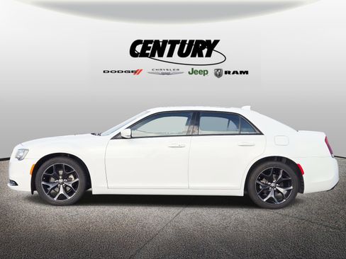 Used 2023 Chrysler 300 S image 7
