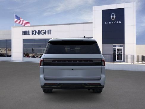 New 2025 Lincoln Navigator L Reserve image 5