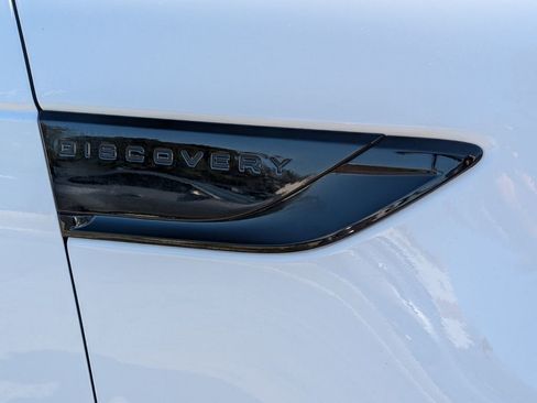 Used 2020 Land Rover Discovery Landmark AWD/4WD image 20