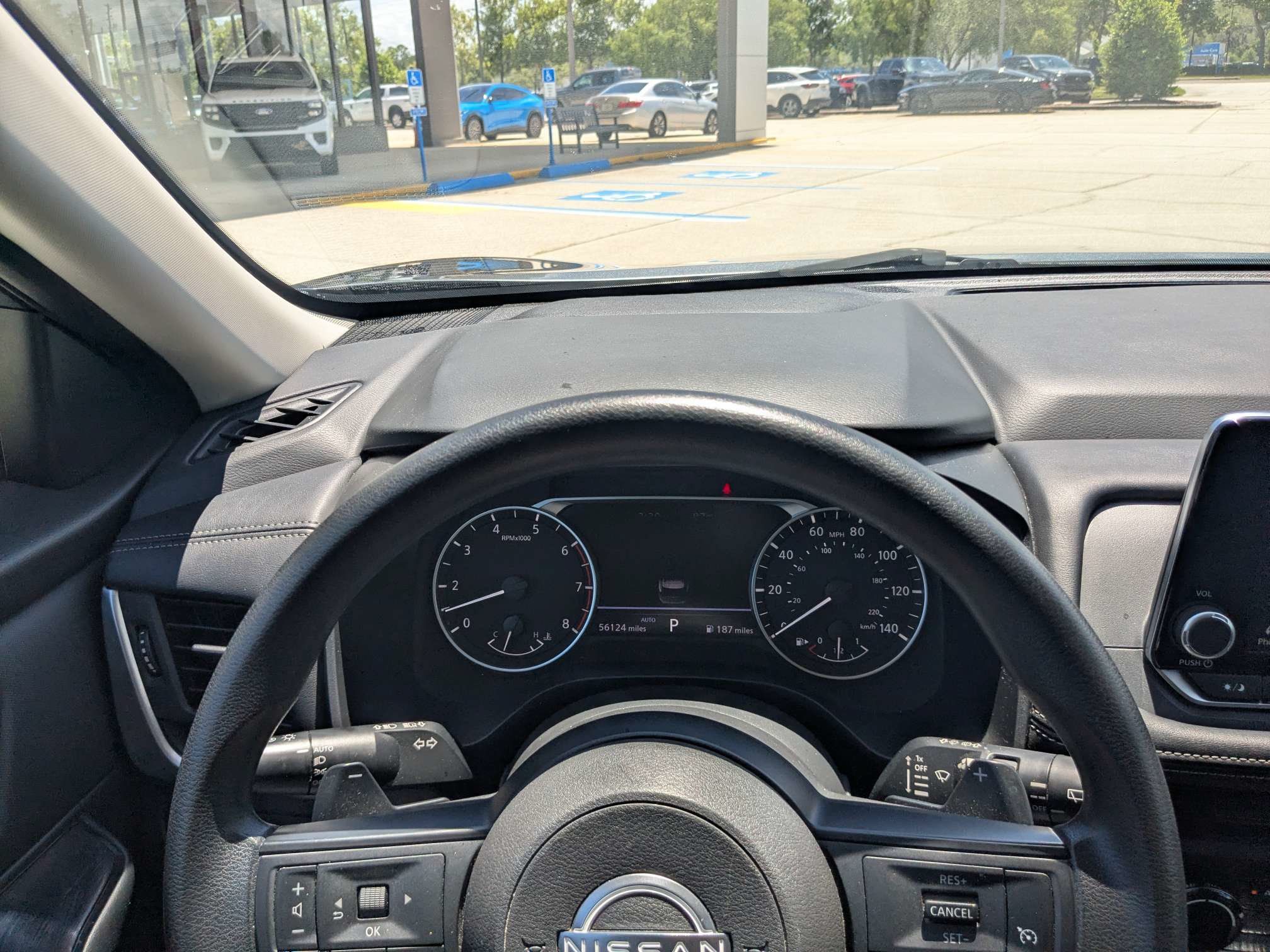 Used 2024 Nissan Rogue S AWD/4WD image 28