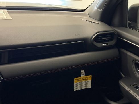 New 2026 Honda Pilot Sport image 17