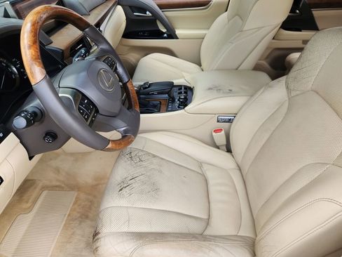 Used 2017 Lexus LX 570 4WD w/ Luxury Package image 13