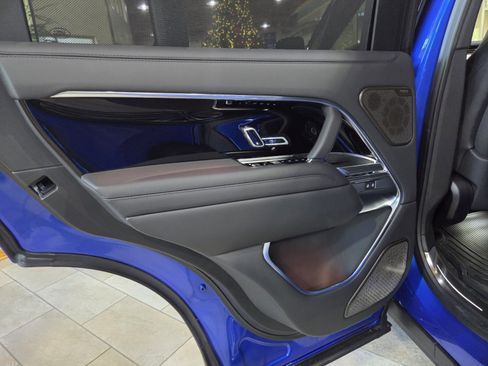 New 2025 Land Rover Range Rover Autobiography image 11