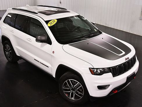 Used 2020 Jeep Grand Cherokee Trailhawk AWD/4WD image 15