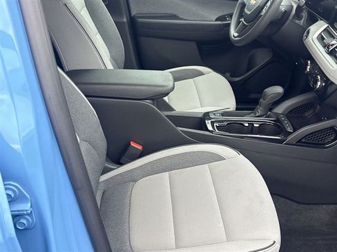 Used 2024 Chevrolet TrailBlazer LT AWD/4WD image 26