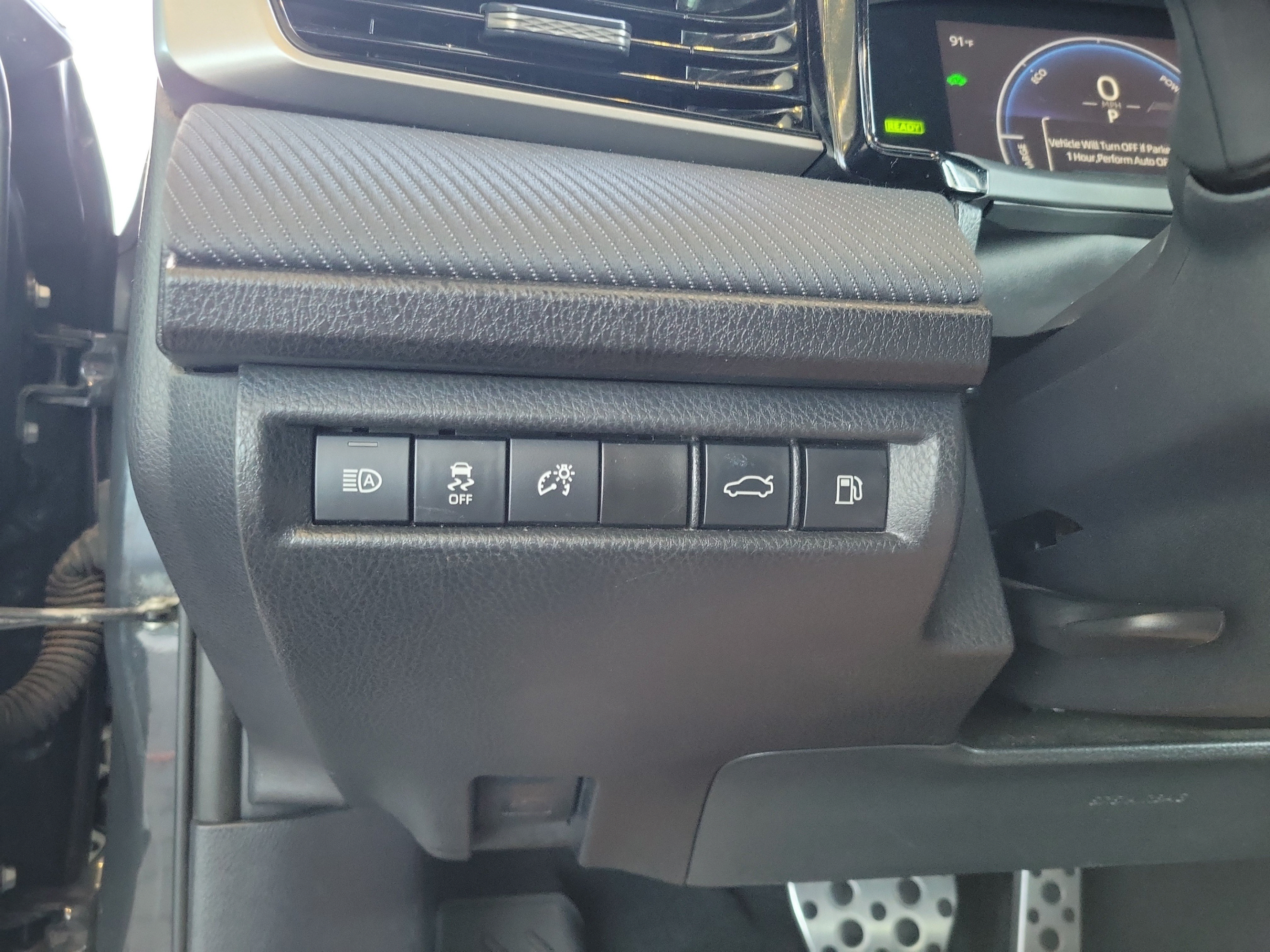 Used 2025 Toyota Camry SE FWD image 11