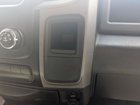 Used 2017 RAM 1500 Express AWD/4WD image 27