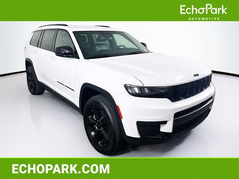 Used 2023 Jeep Grand Cherokee L Laredo RWD image 1