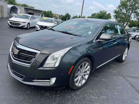 Used 2017 Cadillac XTS Luxury FWD image 3