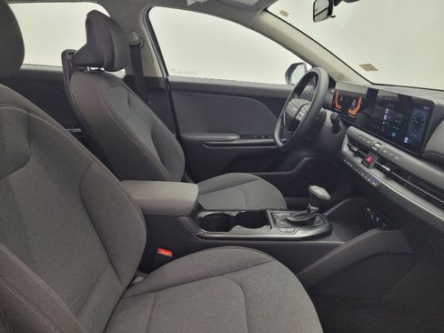 Used 2025 Kia K4 FWD image 21