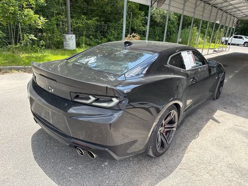 Used 2018 Chevrolet Camaro SS RWD image 8