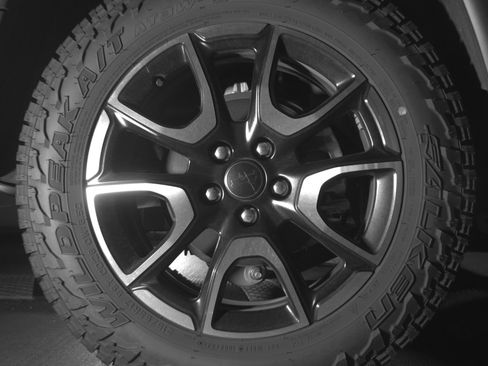 Used 2025 Jeep Compass Trailhawk image 15