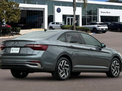 Used 2022 Volkswagen Jetta SEL FWD image 4