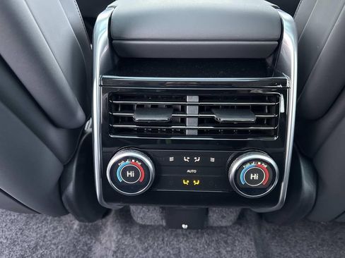 New 2026 Land Rover Range Rover Long Wheelbase SE image 17