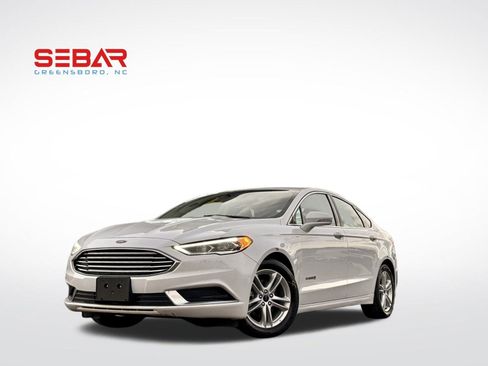 Used 2018 Ford Fusion SE w/ Equipment Group 602A image 1