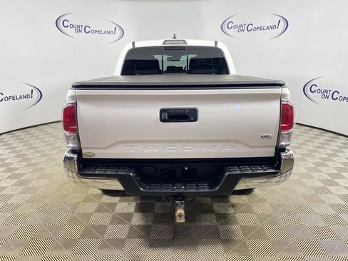 Certified 2022 Toyota Tacoma 4x4 Double Cab image 5