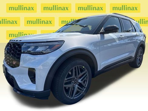 New 2026 Ford Explorer ST w/ Sun And Sound Package image 17