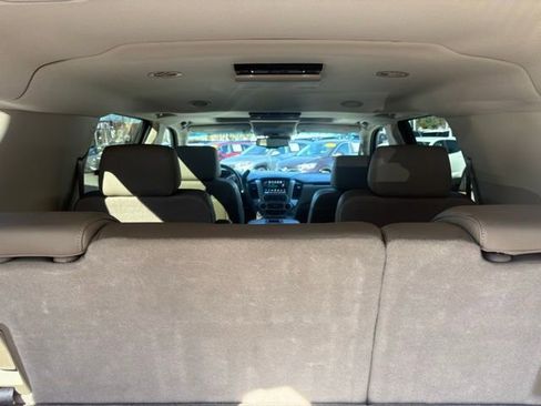 Used 2018 GMC Yukon XL SLT w/ Open Road Package image 10