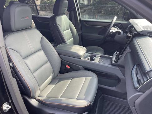 Certified 2024 GMC Acadia AT4 w/ Luxury Package AWD/4WD image 28