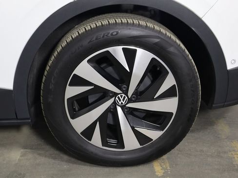 Used 2025 Volkswagen ID.4 Pro RWD image 34