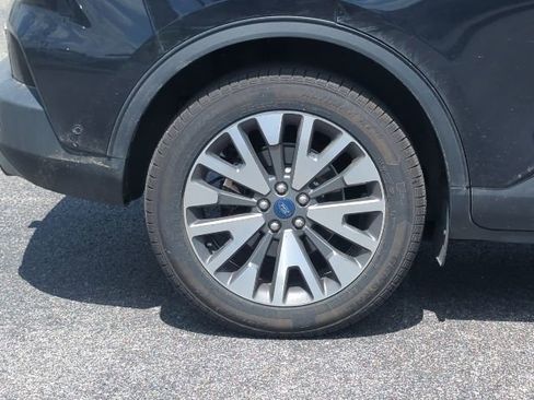 Used 2020 Ford Escape Titanium AWD/4WD image 13