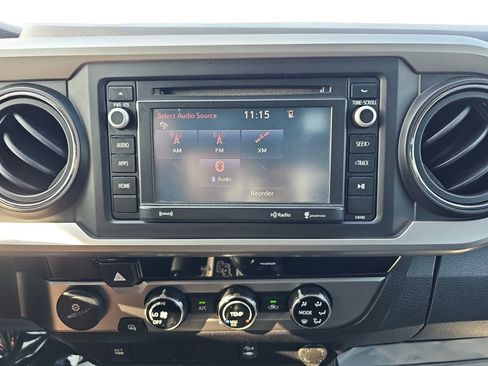 Used 2016 Toyota Tacoma SR5 w/ SR5 Appearance Package (SN) RWD image 18