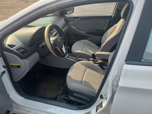 Used 2017 Hyundai Accent SE FWD image 13
