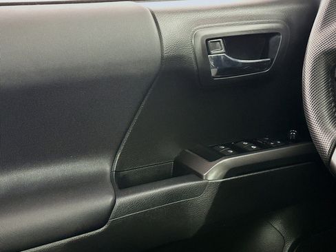 Used 2023 Toyota Tacoma TRD Sport image 15